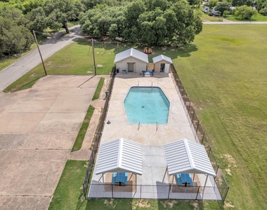 5714 Barkridge Drive - Photo Thumbnail 22