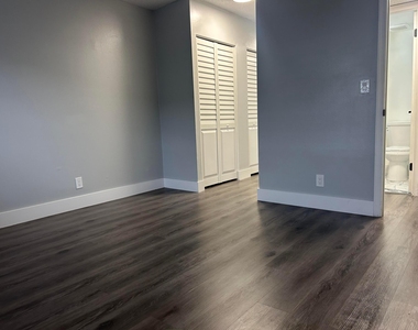 3264 Nw 84th Avenue - Photo Thumbnail 2