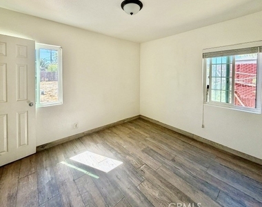 9492 Evergreen - Photo Thumbnail 2