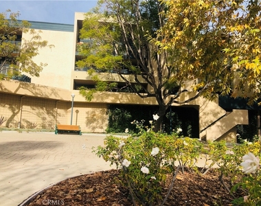 4499 N Via Marisol - Photo Thumbnail 2