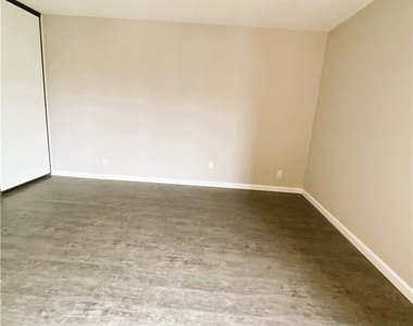 4499 N Via Marisol - Photo Thumbnail 9