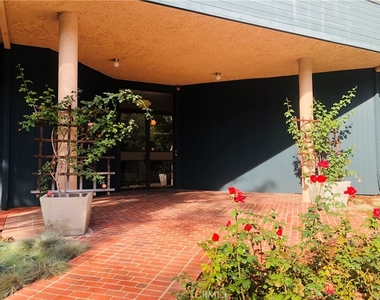 4499 N Via Marisol - Photo Thumbnail 3