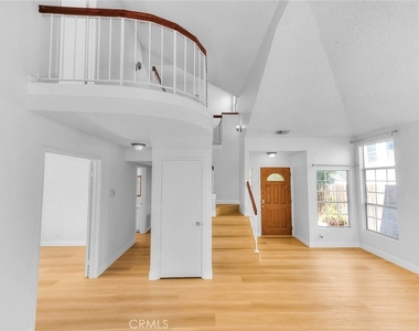 3640 Honey Glen Way - Photo Thumbnail 15