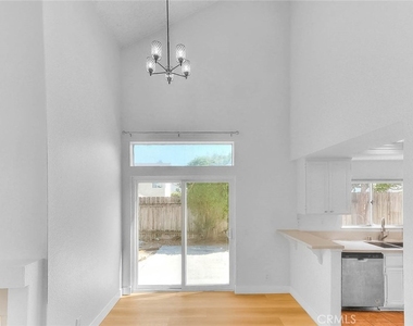 3640 Honey Glen Way - Photo Thumbnail 10
