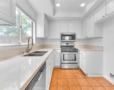 3640 Honey Glen Way - Photo Thumbnail 2
