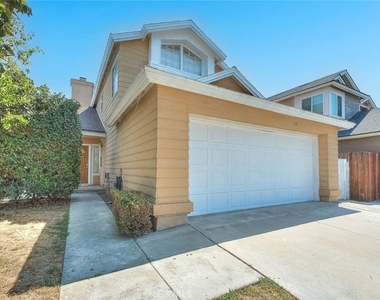 3640 Honey Glen Way - Photo Thumbnail 5