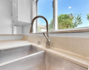 3640 Honey Glen Way - Photo Thumbnail 14
