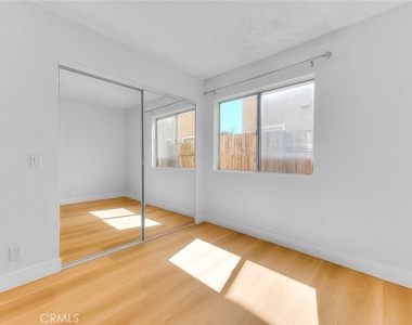 3640 Honey Glen Way - Photo Thumbnail 17