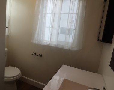 1917 W 74th - Photo Thumbnail 37