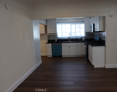 1917 W 74th - Photo Thumbnail 19