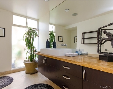 510 Leslie - Photo Thumbnail 13
