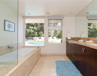 510 Leslie - Photo Thumbnail 9