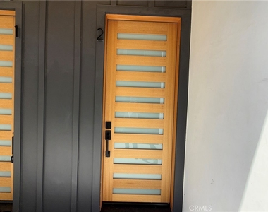 5042 Laurel Canyon Boulevard - Photo Thumbnail 1