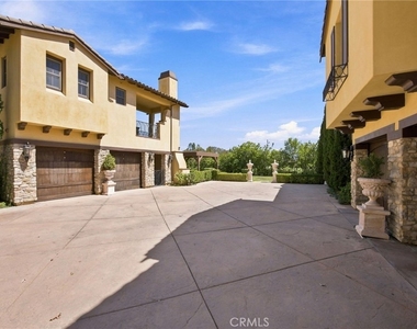 5182 Garrett Court - Photo Thumbnail 5