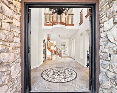 5182 Garrett Court - Photo Thumbnail 7