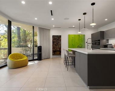 510 Leslie - Photo Thumbnail 35