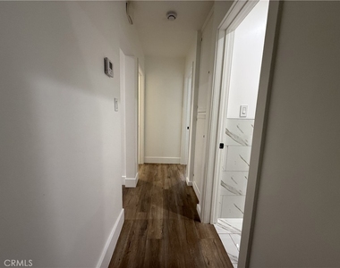 17845 Victory Blvd. - Photo Thumbnail 26
