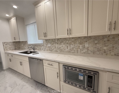 17845 Victory Blvd. - Photo Thumbnail 35