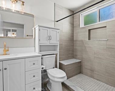 313 E Oak Avenue - Photo Thumbnail 24