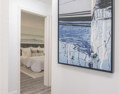 1720 Ardmore Avenue - Photo Thumbnail 10