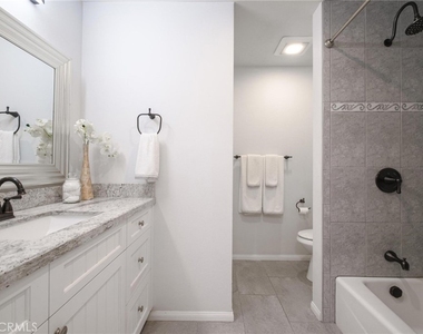 1720 Ardmore Avenue - Photo Thumbnail 7