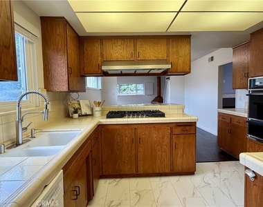 5225 Maricopa Street - Photo Thumbnail 6