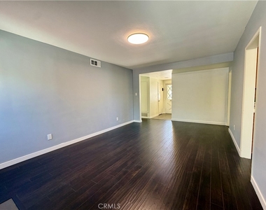 5225 Maricopa Street - Photo Thumbnail 3