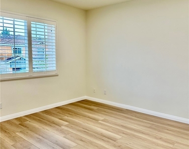 430 Mackena Place - Photo Thumbnail 18
