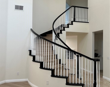 430 Mackena Place - Photo Thumbnail 7