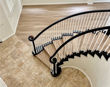 430 Mackena Place - Photo Thumbnail 5