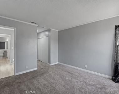 1682 Sycamore - Photo Thumbnail 17