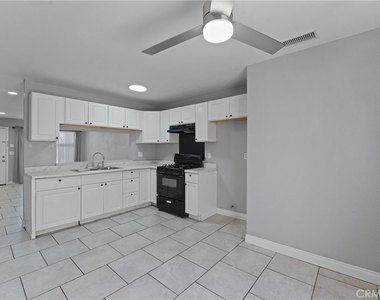 1682 Sycamore - Photo Thumbnail 6