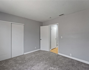1682 Sycamore - Photo Thumbnail 13