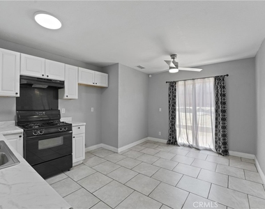 1682 Sycamore - Photo Thumbnail 5