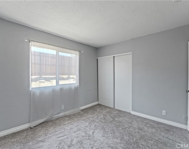 1682 Sycamore - Photo Thumbnail 12