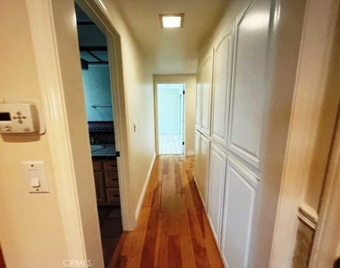 308 Somerset - Photo Thumbnail 11