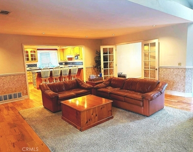 308 Somerset - Photo Thumbnail 10
