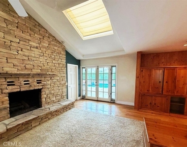 308 Somerset - Photo Thumbnail 8