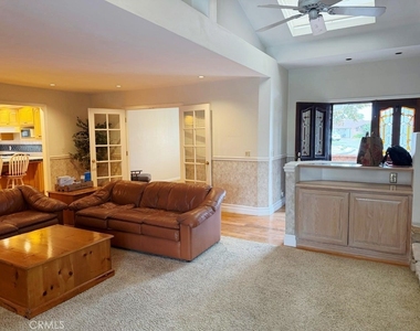 308 Somerset - Photo Thumbnail 7