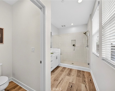5372 Harvard Way - Photo Thumbnail 11