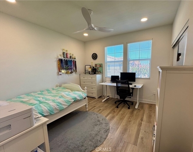 5372 Harvard Way - Photo Thumbnail 12