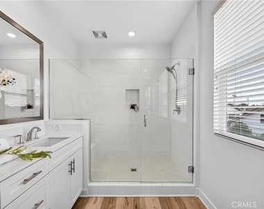 5372 Harvard Way - Photo Thumbnail 10