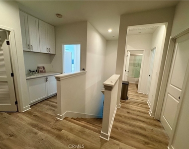 5372 Harvard Way - Photo Thumbnail 7