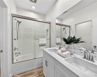 5372 Harvard Way - Photo Thumbnail 14