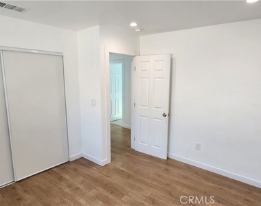 2333 Evergreen Street - Photo Thumbnail 6