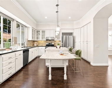 82 Winslow - Photo Thumbnail 4