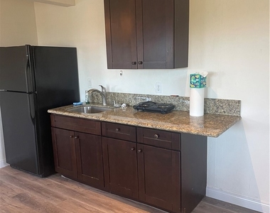 33536 Valle Road - Photo Thumbnail 3