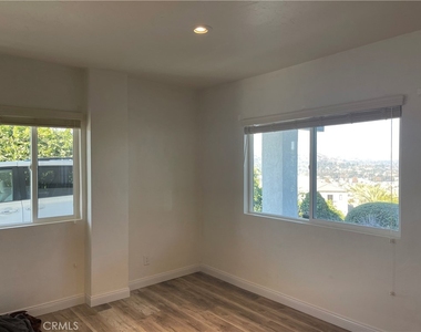 33536 Valle Road - Photo Thumbnail 4
