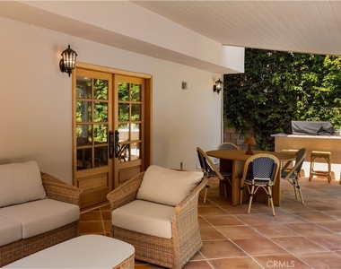 1096 Tulare - Photo Thumbnail 27