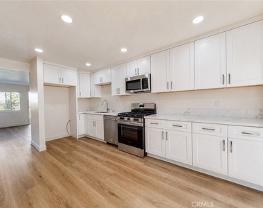 3518 W Orange Avenue - Photo Thumbnail 4